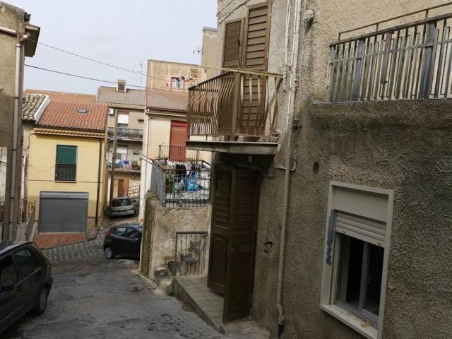 Appartamento in vendita di 100 m² in Via M. Piazza, 34