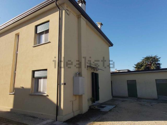 Appartamento in vendita di 100 m² in Via Monte Cavallo