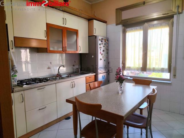 Appartamento in vendita di 100 m² in Via Monte Rosa