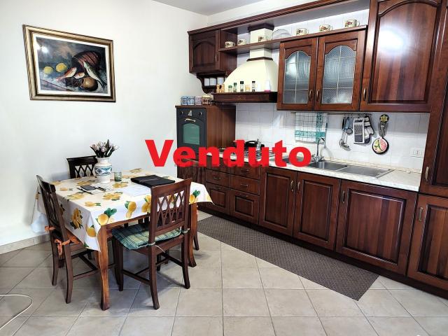 Appartamento in vendita di 100 m² in Via Monte Rosa, 10