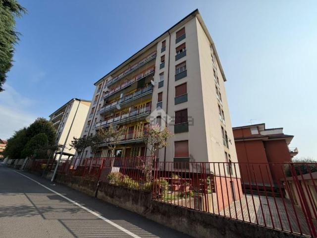 Appartamento in vendita di 100 m² in Via Monte Resegone, 11
