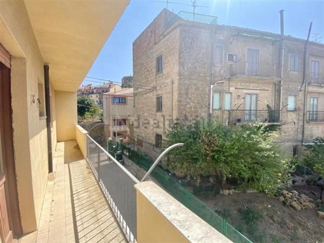 Appartamento in vendita di 100 m² in Via Maddalena II