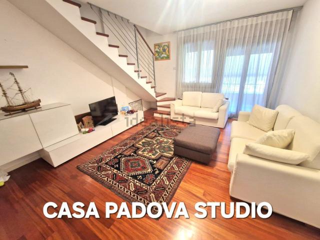 Appartamento in vendita di 95 m² in Via Madonna del Rosario