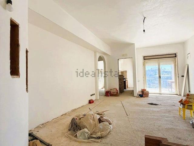 Appartamento in vendita di 100 m² in Via Marchisia Prefoglio, 17
