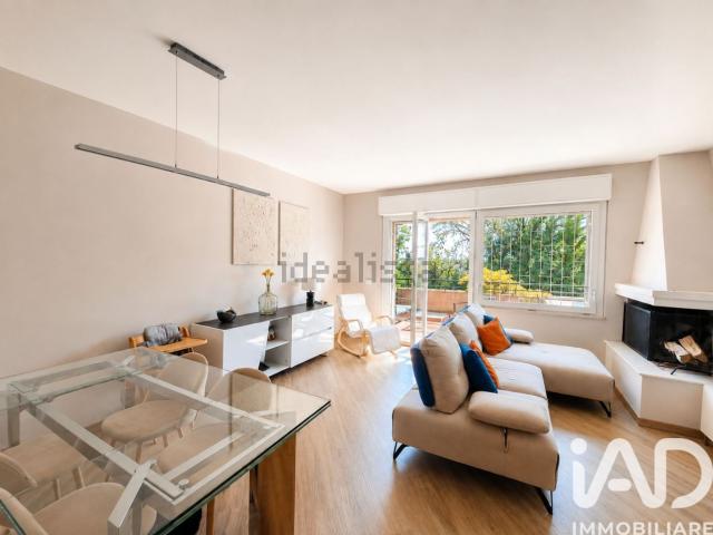 Appartamento in vendita di 100 m² in Via Mario Vinciguerra, 550