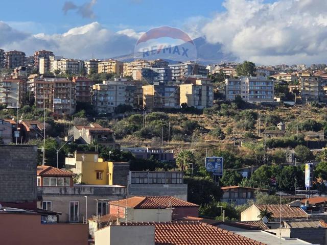 Appartamento in vendita di 100 m² in Via Maria Gianni, 30