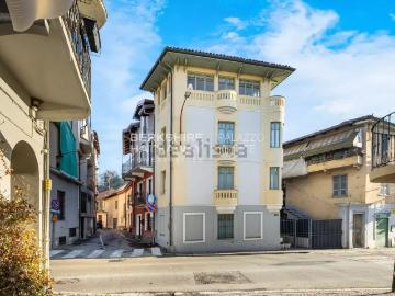 Appartamento in vendita di 100 m² in Via Martiri della Libertà, 140