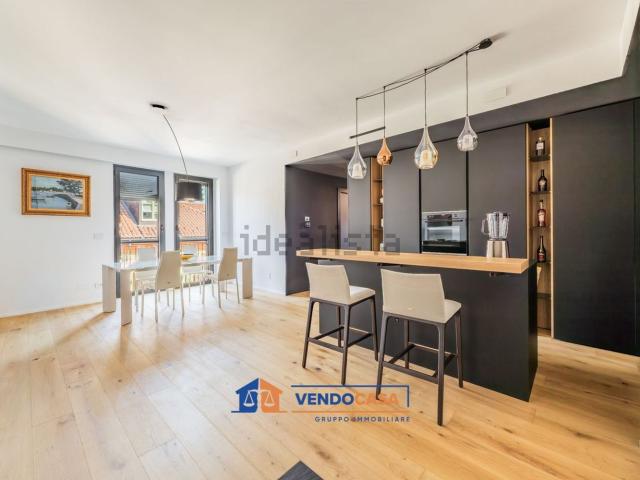 Appartamento in vendita di 100 m² in Via Martiri della Libertà, 8