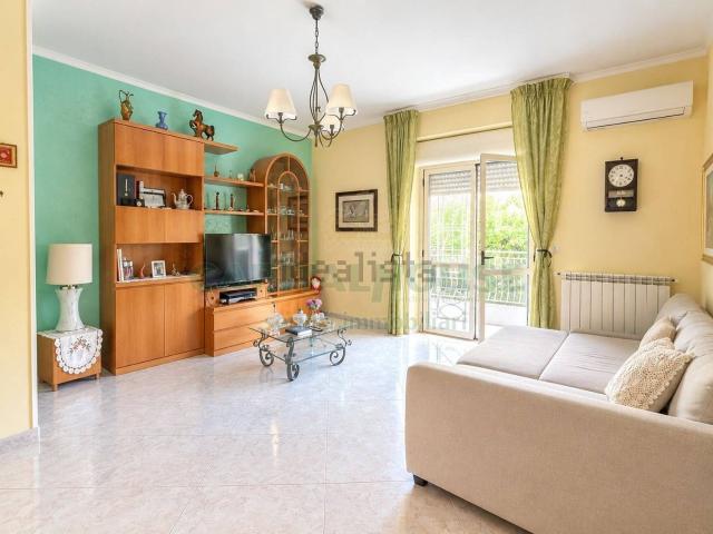 Appartamento in vendita di 100 m² in Via Martiri di Nassirya