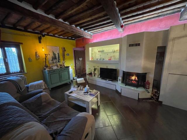 Appartamento in vendita di 100 m² in Via Martiri di Rigosecco