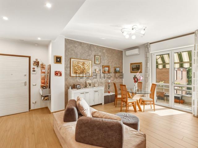 Appartamento in vendita di 100 m² in Via Massimo Samoggia