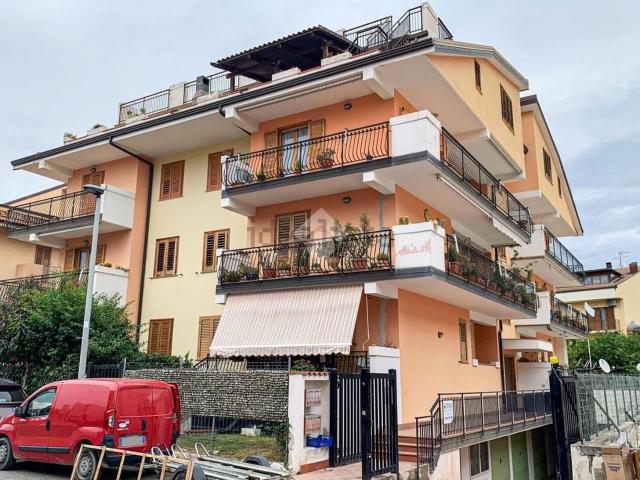 Appartamento in vendita di 100 m² in Via Mimosa, 17