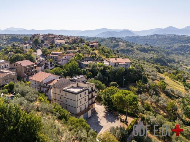 Appartamento in vendita di 100 m² in Via Mirtense, 101