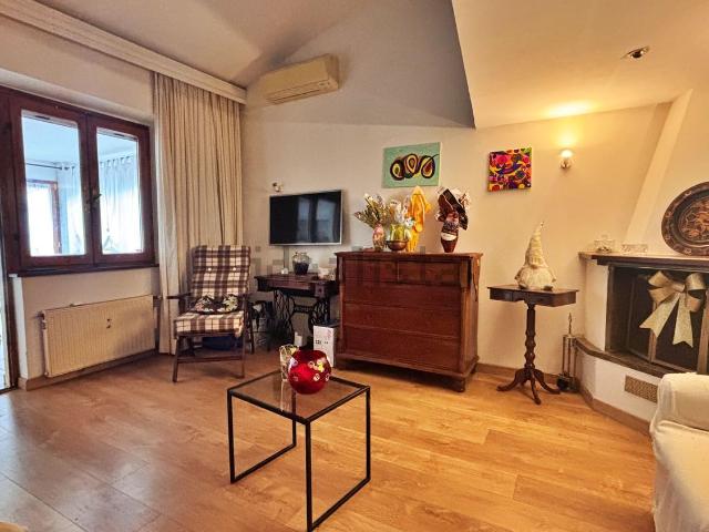 Appartamento in vendita di 100 m² in Via Muzio Clementi