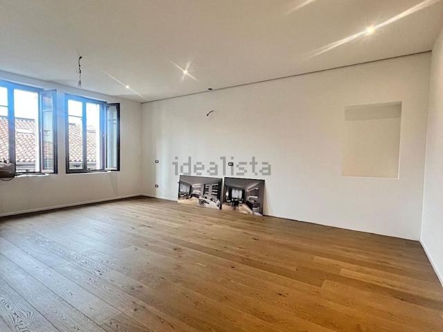 Appartamento in vendita di 100 m² in Via Nazario Sauro, 1