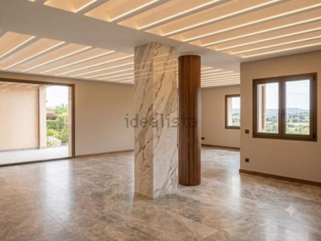 Appartamento in vendita di 100 m² in Via Nazario Sauro, 26