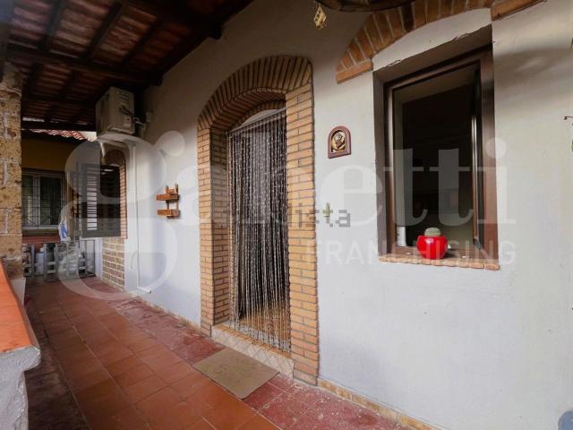 Appartamento in vendita di 100 m² in Via Napoli