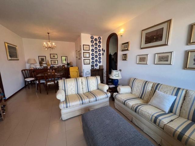 Appartamento in vendita di 100 m² in Via Nino Bixio
