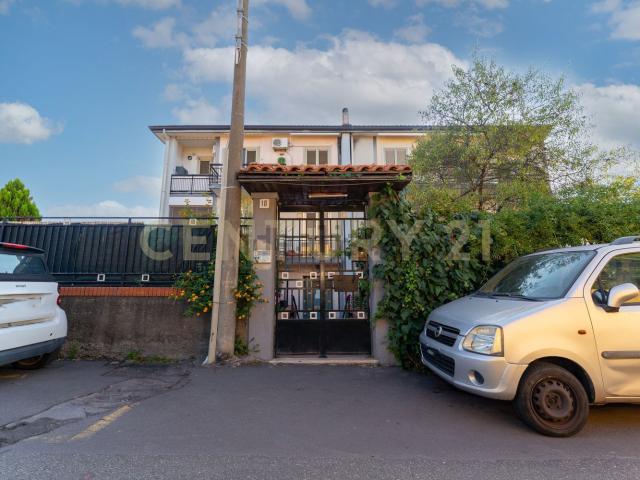 Appartamento in vendita di 100 m² in Via Sottotenente Cantone, 10