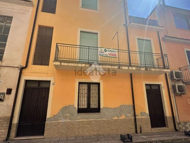 Appartamento in vendita di 100 m² in Via Savoia