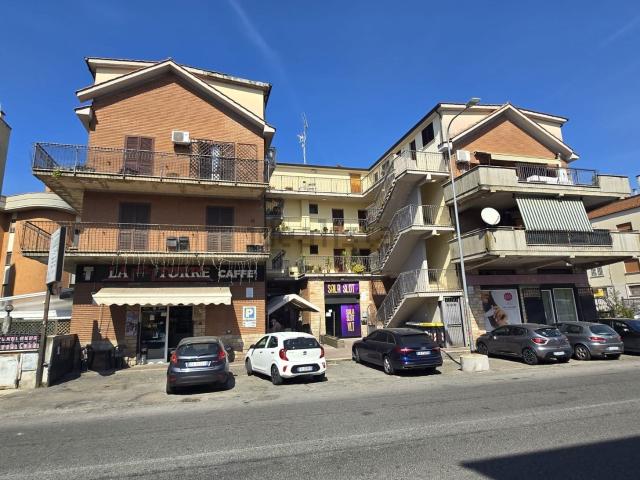 Appartamento in vendita di 100 m² in Via Salaria, 188