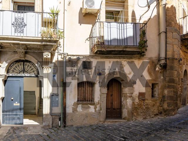 Appartamento in vendita di 100 m² in Via San Gregorio, 15