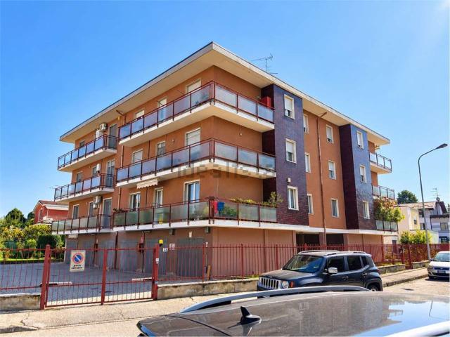 Appartamento in vendita di 100 m² in Via San Tommaso D&apos Aquino, 27