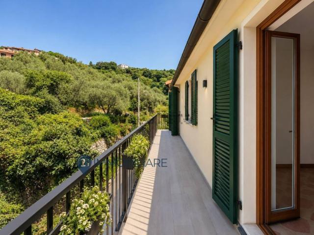 Appartamento in vendita di 100 m² in Via San Venerio, 102