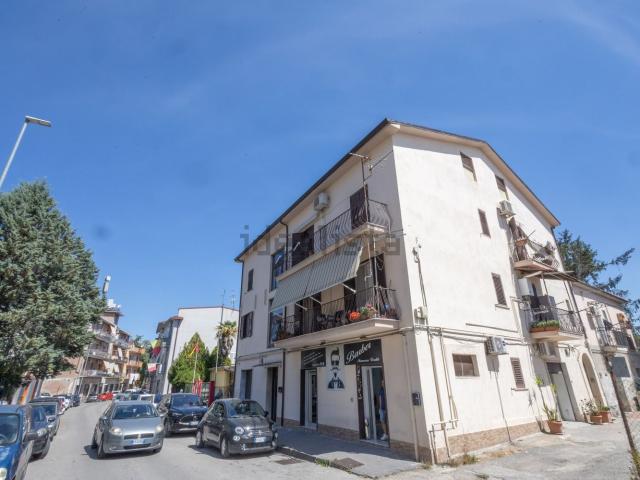 Appartamento in vendita di 100 m² in Via Santa Colomba, 22