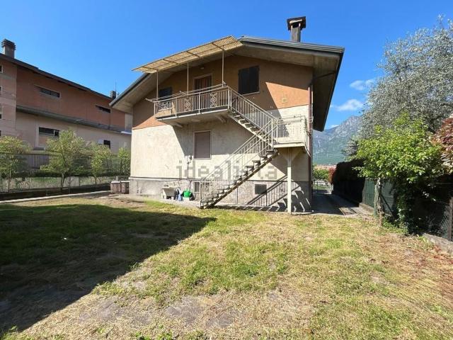 Appartamento in vendita di 100 m² in Via Santa Giulia, 13