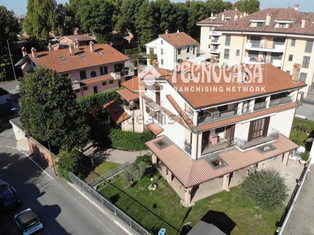 Appartamento in vendita di 100 m² in Via Santa Teresa, 18
