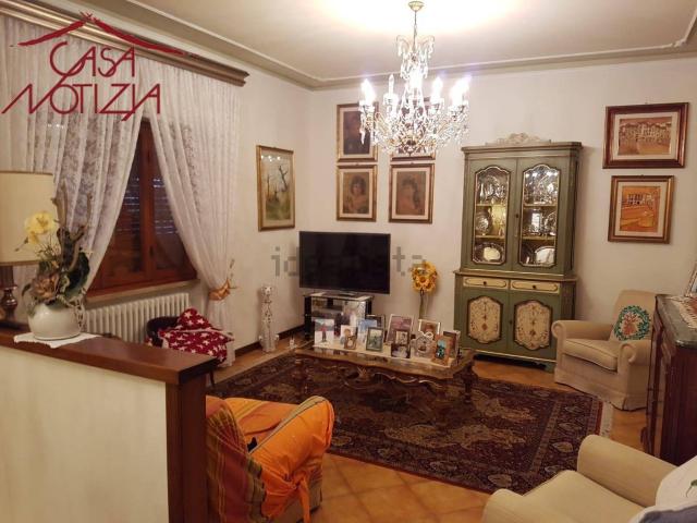 Appartamento in vendita di 100 m² in Via Sarzanese