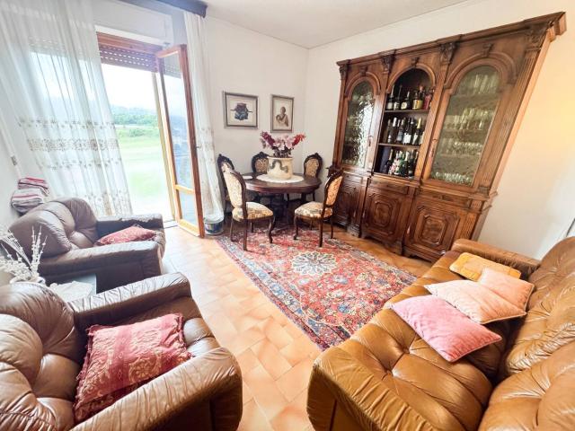 Appartamento in vendita di 100 m² in Via Senese, 90