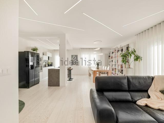 Appartamento in vendita di 100 m² in Via Servi di Maria