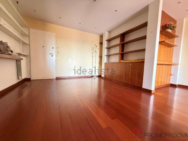 Appartamento in vendita di 100 m² in Via Siracusa