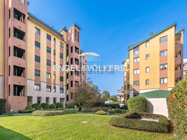 Appartamento in vendita di 100 m² in Via Spluga, 15