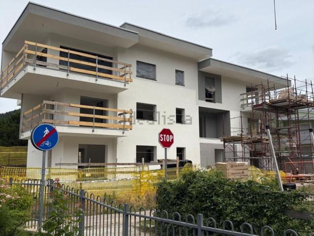 Appartamento in vendita di 100 m² in Via Spolverine