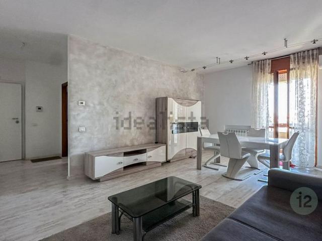 Appartamento in vendita di 100 m² in Via Svizzera, 2