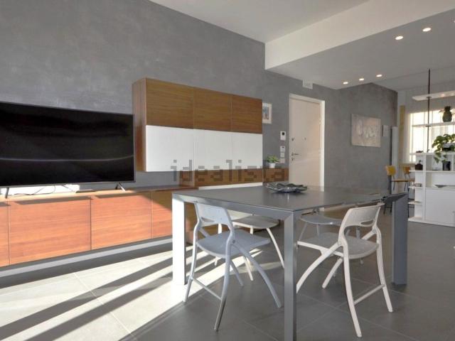 Appartamento in vendita di 100 m² in Via P. Mattarella