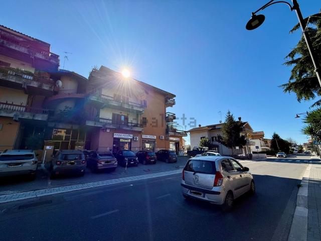 Appartamento in vendita di 100 m² in Via Palombarese, 264
