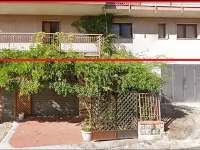 Appartamento in vendita di 100 m² in Via Parco del Seggio