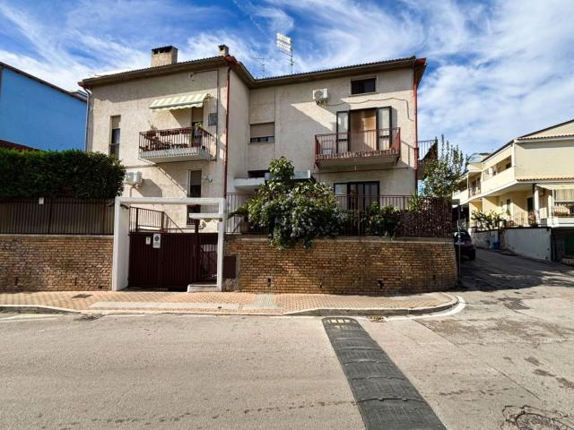Appartamento in vendita di 100 m² in Via Passo della Portella, 21
