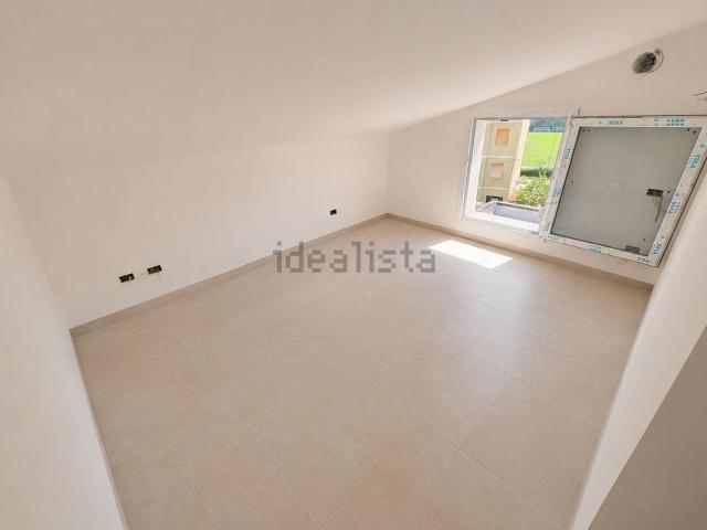 Appartamento in vendita di 100 m² in Via Petrarca