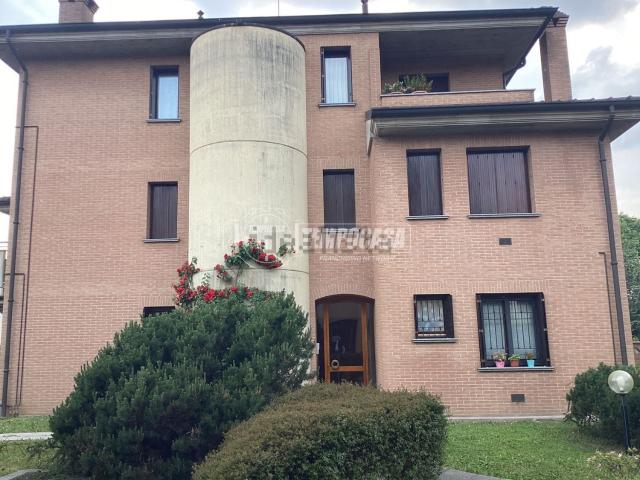 Appartamento in vendita di 100 m² in Via per Bresso