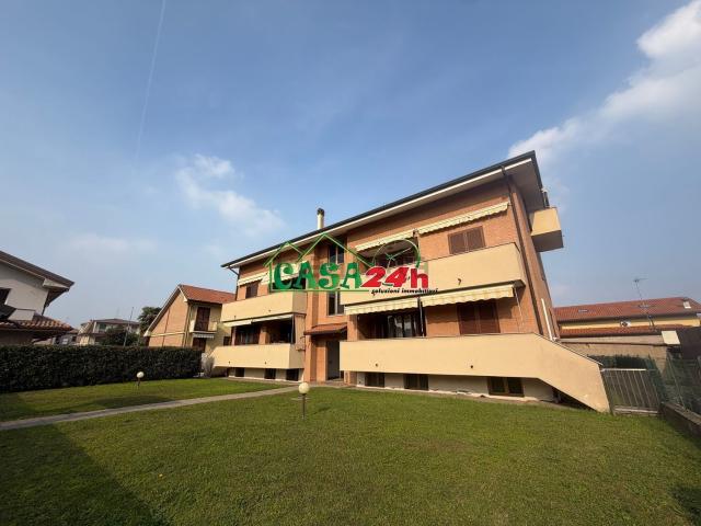 Appartamento in vendita di 100 m² in Via per Cerro Maggiore