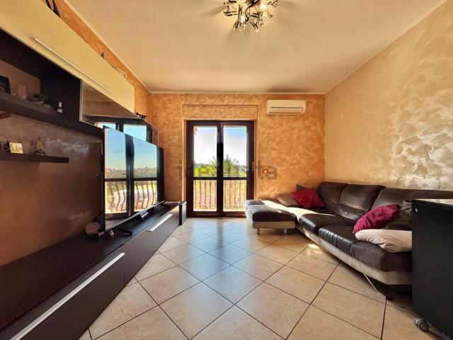 Appartamento in vendita di 100 m² in Via Piemonte, 16