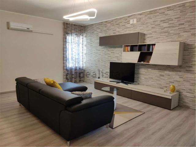 Appartamento in vendita di 100 m² in Via Pindaro, 27