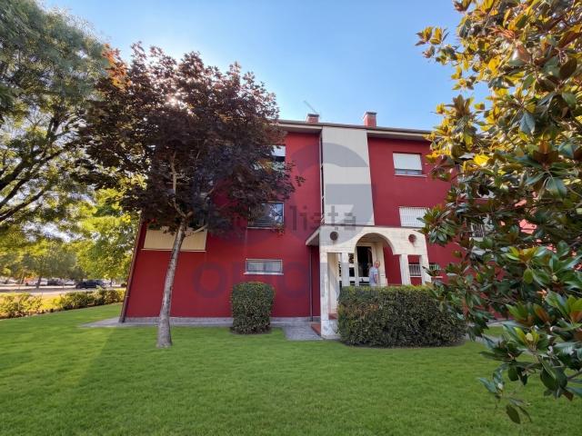 Appartamento in vendita di 100 m² in Via Pioppe, 1