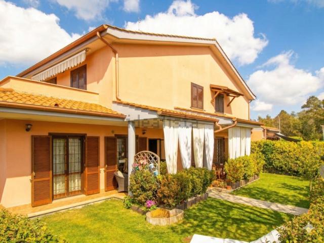 Appartamento in vendita di 100 m² in Via Pleiadi