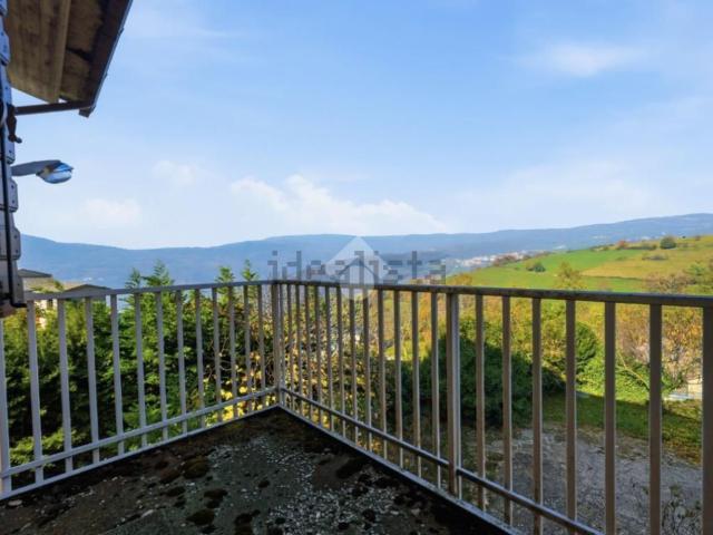 Appartamento in vendita di 100 m² in Via Praole, 28